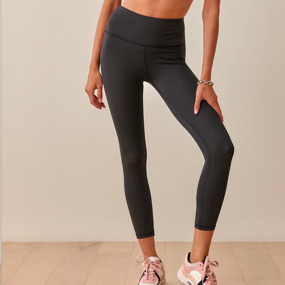 Reformation Ecomove Black High Rise Cropped Leggings